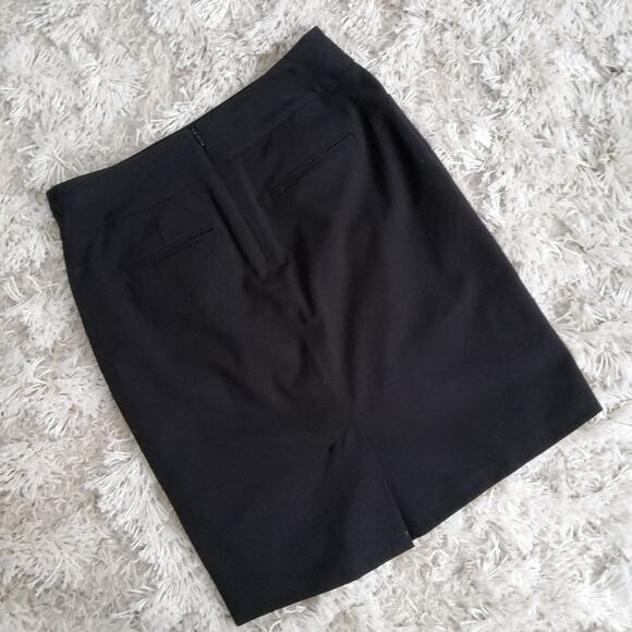 Worthington Women's Petite Straight Pencil Skirt with Pockets in Black - Picture 4 of 6